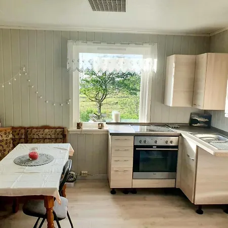 Cozy With Ocean Views & Easy Boat Hire Ålesund